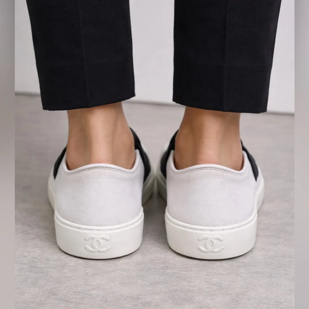 Chanel Black & White Leather Slip-On Sneakers 2016 Karl Lagerfeld Era Size 38.5 - Picture 2 of 16